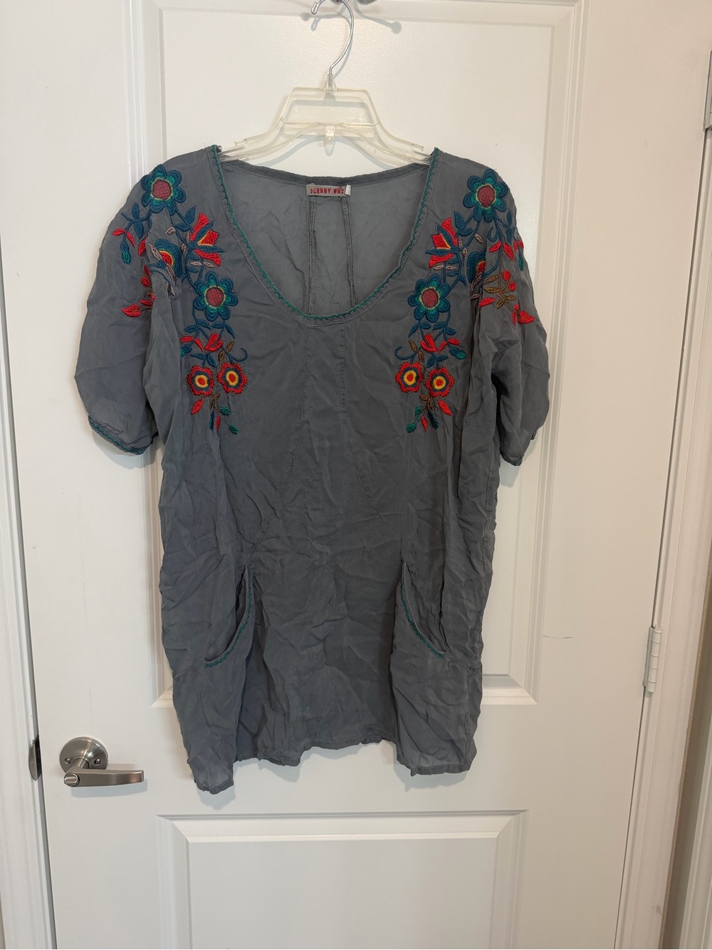 Johnny Was S Gray Embroidered Cupra Rayon Tunic Top Boho Floral Pockets